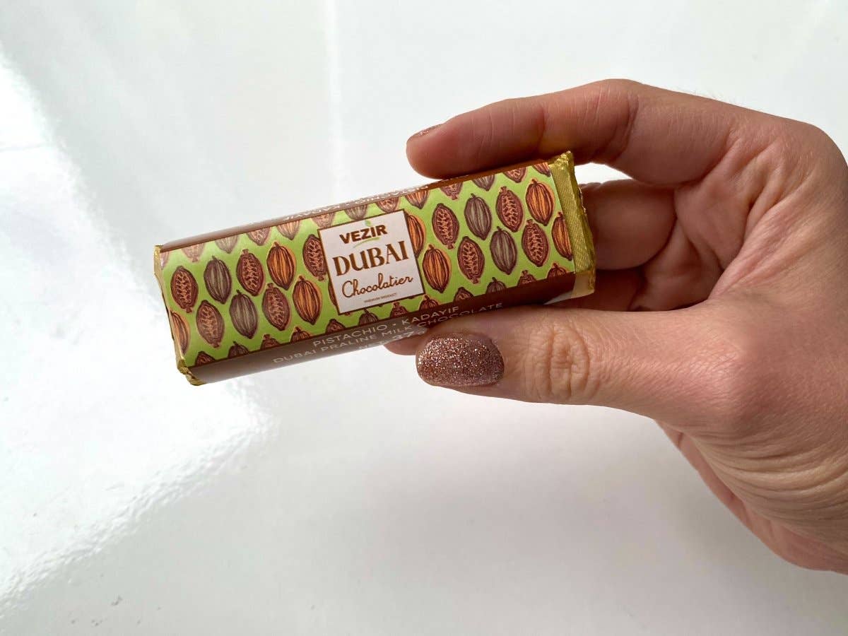 Pistachio Praline Dubai Chocolate Bar – Crispy & Nutty Delight 37gr - Cardsmartct